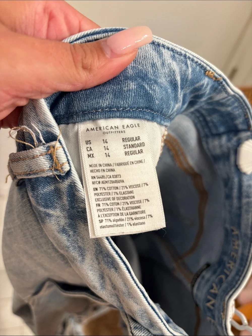 American Eagle Outfitters Light Blue Ripped Skinny Jeans - Picture 7 of 7